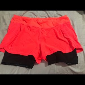Athleta 2 in 1 pulse shorts XL
